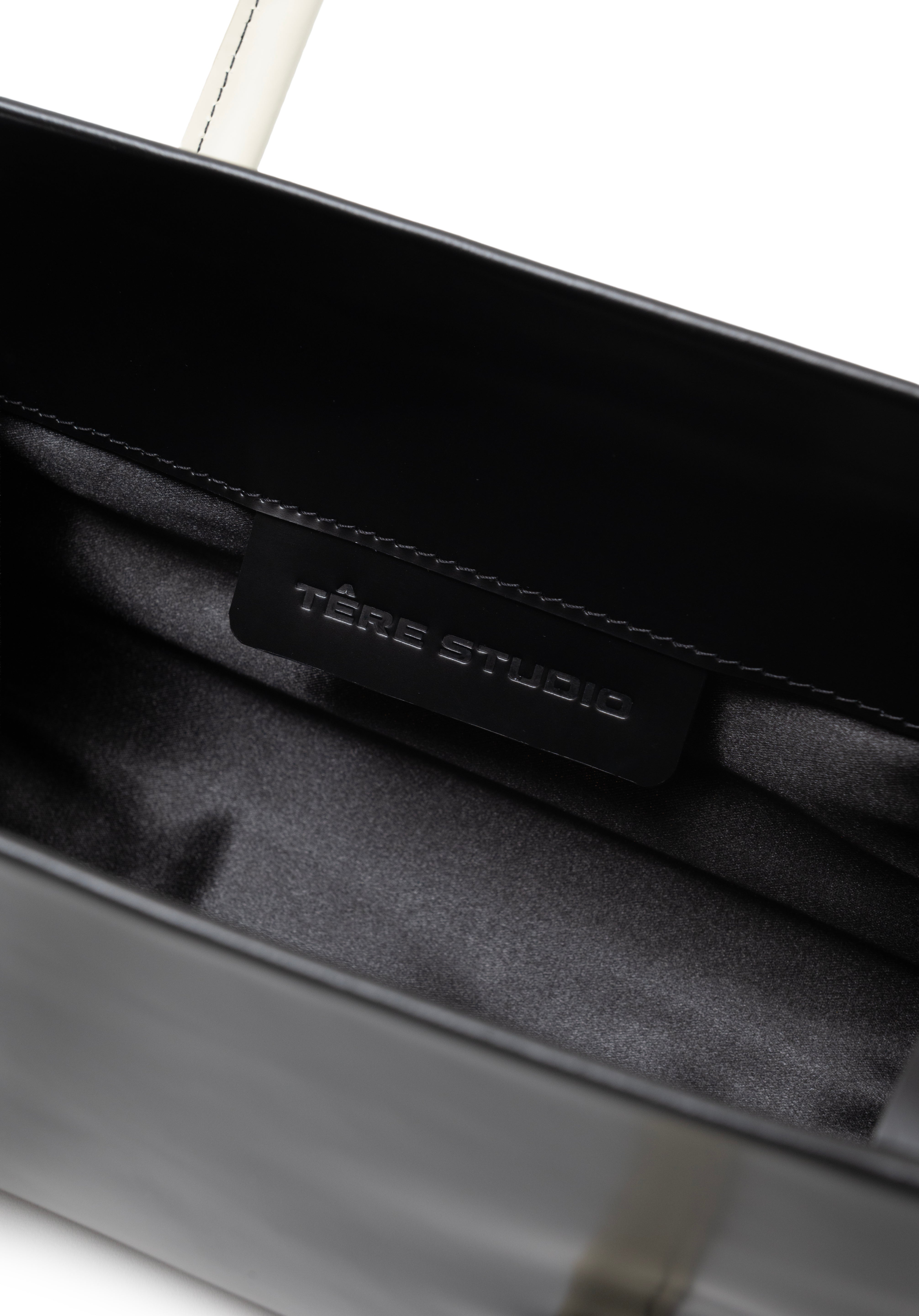 Arco Black & Off White