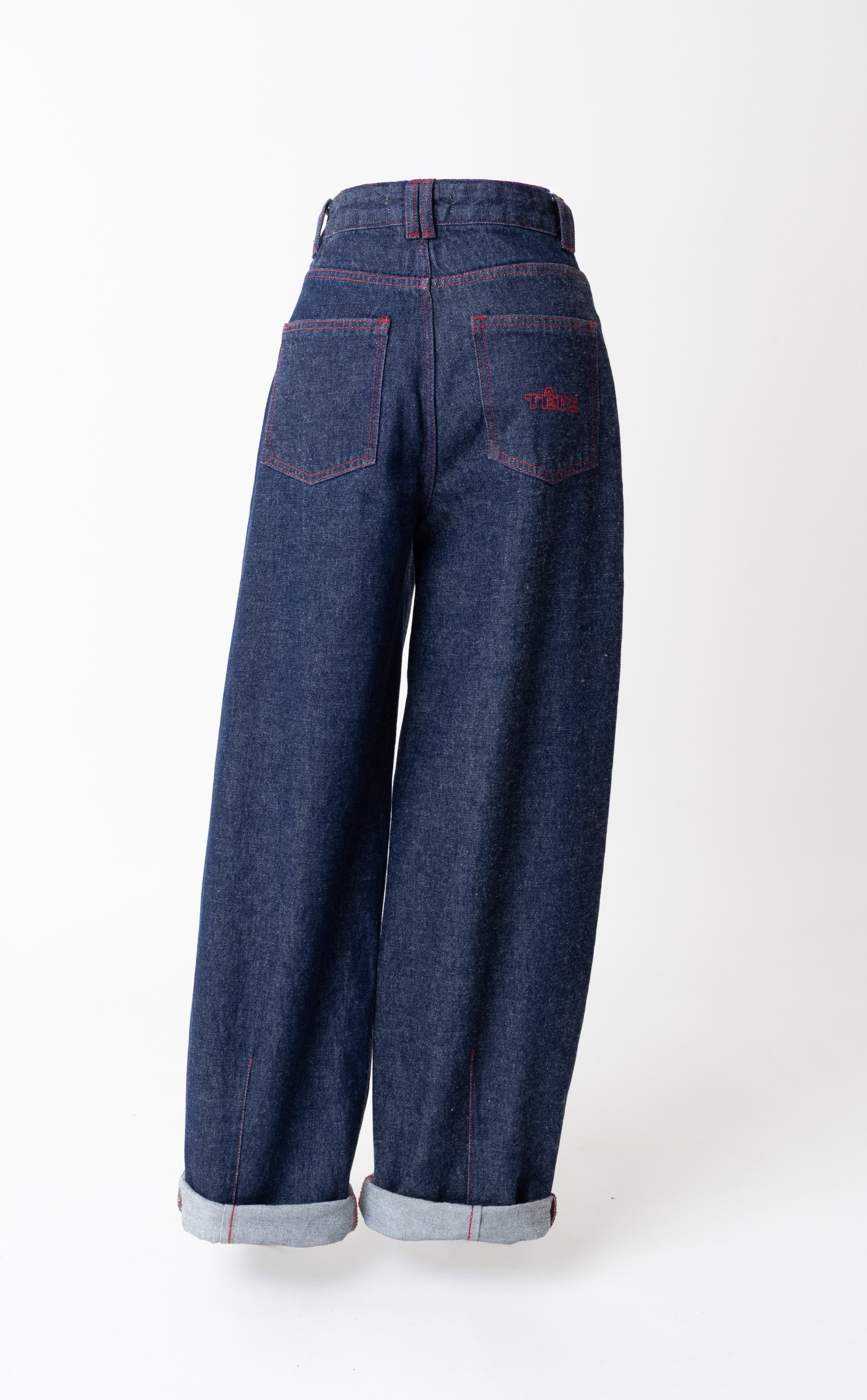 Jeans - bordado vermelho