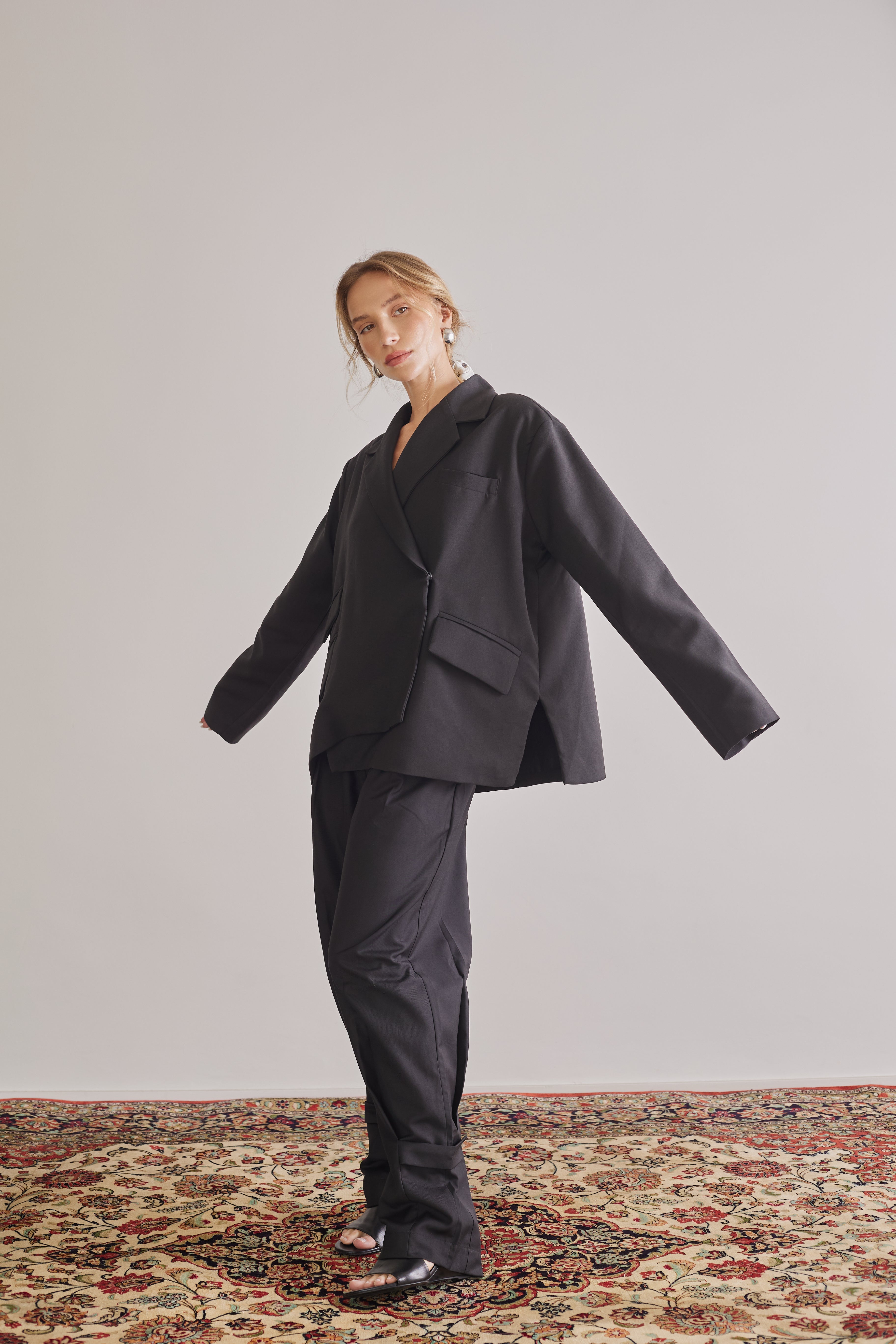 Asymmetric Blazer - Têre Studio